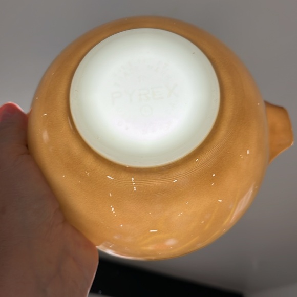 PYREX brown small bowls 401 1.5 pt 16 and 441 1.5 pt Cinderella bowl both brown - Picture 8 of 11